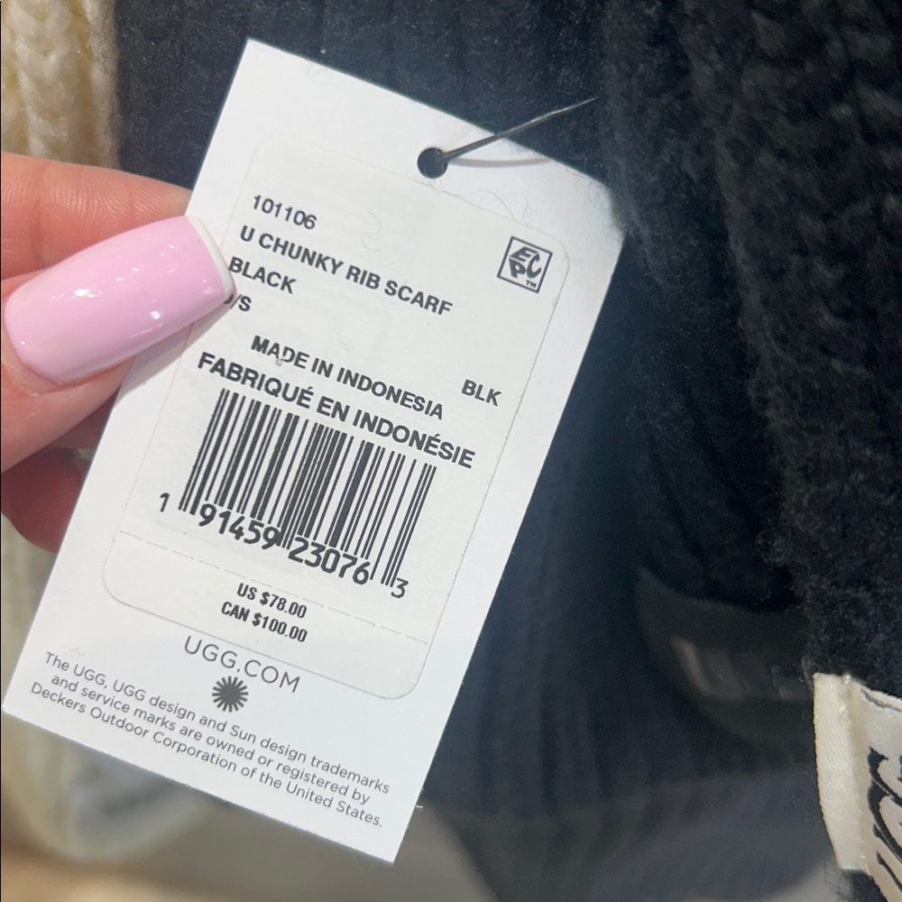 UGG Chunky Rib Scarf - Picture 5 of 6
